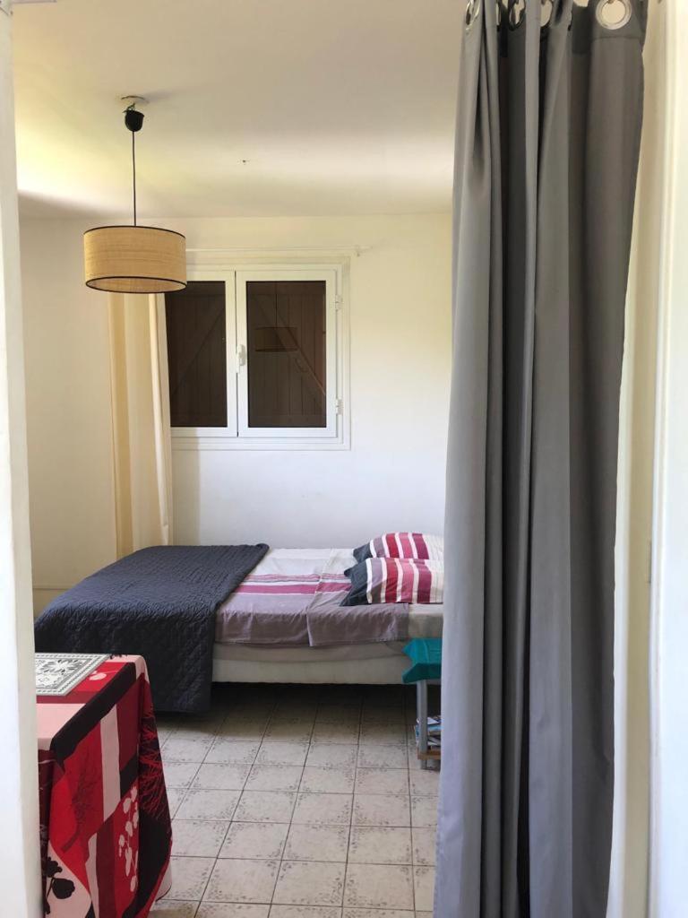Appartement Studio Bien Equipe à Le Gosier  Extérieur photo