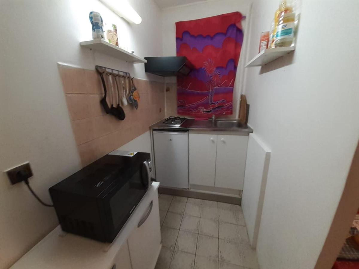 Appartement Studio Bien Equipe à Le Gosier  Extérieur photo